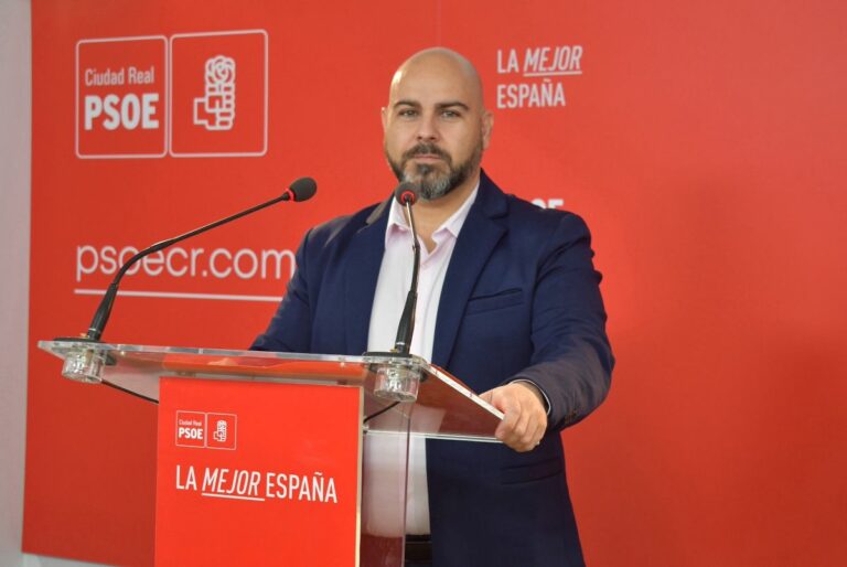 Francisco Barato: “Vox es el partido de los aranceles, para no ofender a Trump y el PP prefiere ponerse de perfil, para no ofender a Vox”