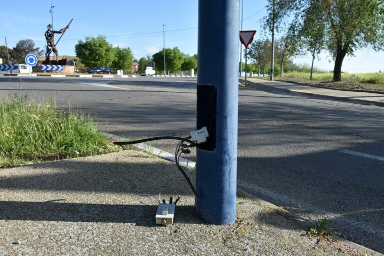 Roban más de un kilómetro de cableado del alumbrado público de Daimiel