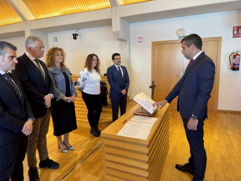 El nuevo Secretario General del Pleno del Ayuntamiento de Ciudad Real toma posesión de su cargo