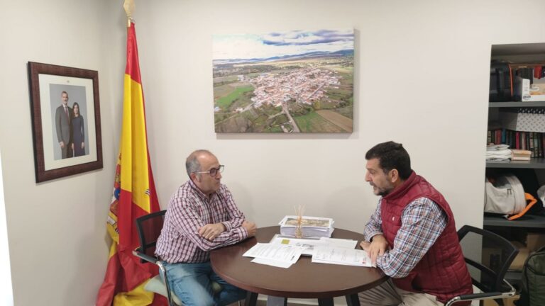 El alcalde de Saceruela solicita el apoyo de la Junta para reclamar al Ministerio de Transportes una parada de autobús