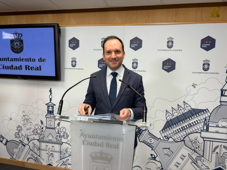 El Ayuntamiento de Ciudad Real aprueba ayudas para material escolar y AMPAS, y crea un acuerdo marco para la pintura de los colegios