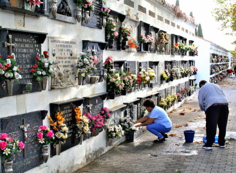 El Ayuntamiento de Puertollano geolocalizará por medios digitales las 30.000 sepulturas del cementerio