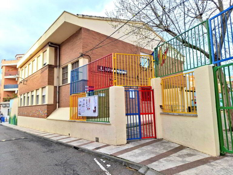 Puertollano: Luz verde al proyecto de instalación fotovoltaica para autoconsumo del colegio Tierno Galván