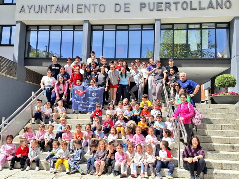 Puertollano: El CIFP Virgen de Gracia y el colegio Jiménez Avendaño llevan el deporte a la calle en el día de la educación física