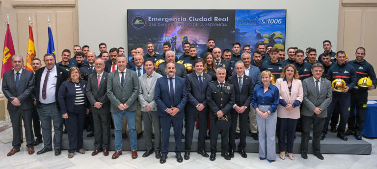 Valverde destaca en el acto de incorporación de los nuevos 30 bomberos el compromiso continuo de la Diputación con Emergencias Ciudad Real
