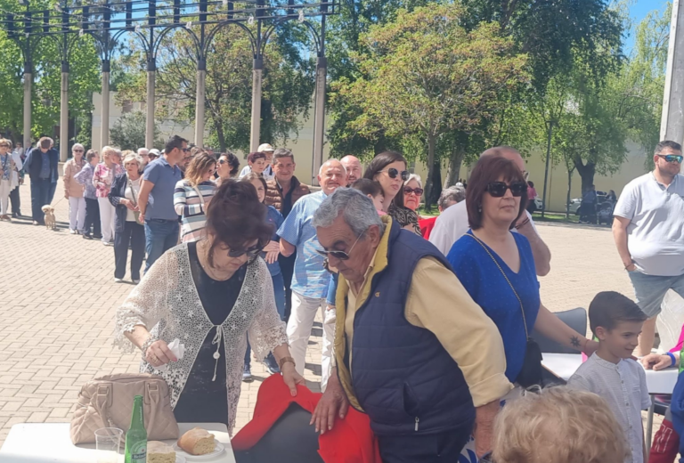 Puertollano celebra el Día del Hornazo en la Feria de Mayo