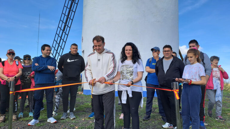 Moral de Calatrava inaugura la rehabilitación de su emblemático molino de viento
