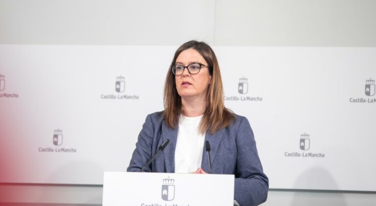 La Ley de Simplificación Administrativa, que reduce al máximo los trámites burocráticos, comienza su tramitación parlamentaria