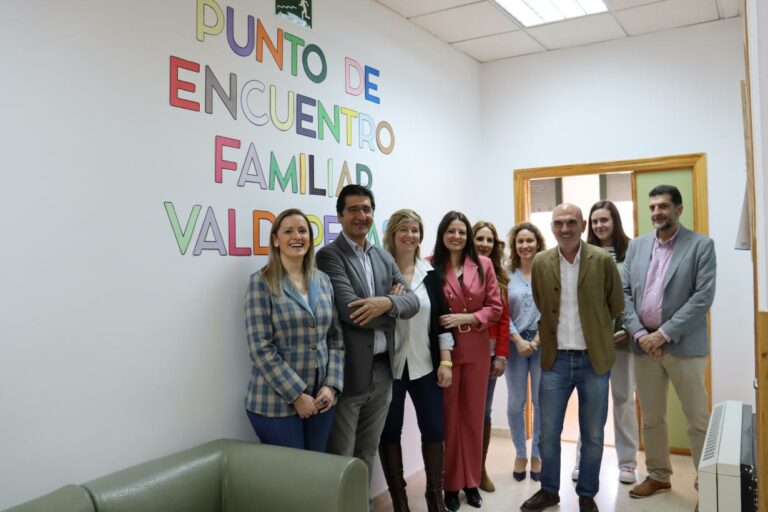 Valdepeñas estrena un punto de encuentro familiar puesto en marcha por el Gobierno de Castilla-La Mancha