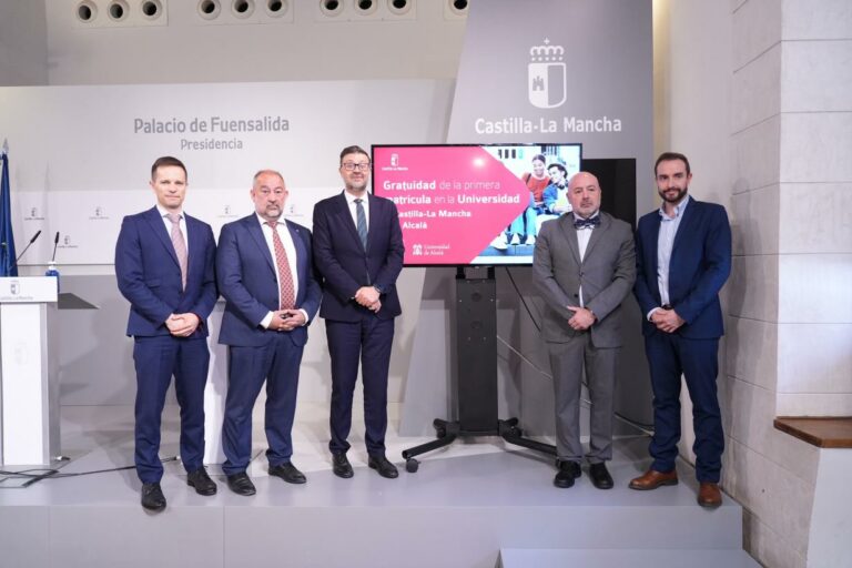 La gratuidad de la primera matrícula de la universidad beneficiará a más de 5.000 alumnos y contará con una inversión de cerca de cinco millones de euros 