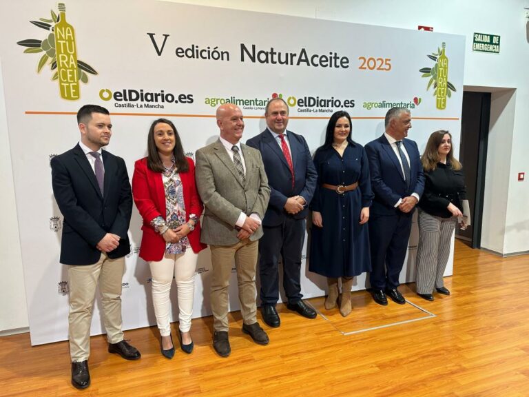 El Gobierno regional señala al aceite de oliva como uno de los pilares del sector agroalimentario por su superficie, producción y comercialización