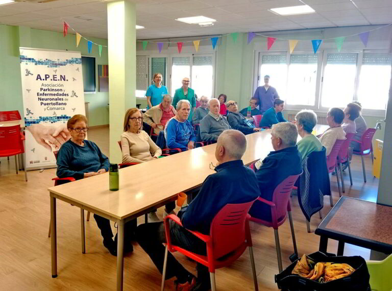 Puertollano: Sagrario Almodóvar comparte las actividades de «APEN» en la Semana del Parkinson