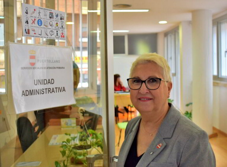 Puertollano: Servicios Sociales se hace más accesible con pictogramas para personas «TEA» y con disfunción cognitiva