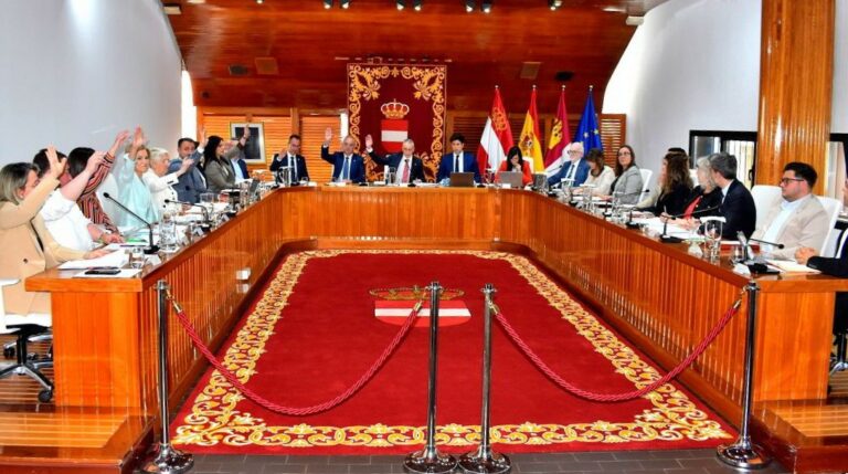 Puertollano: PP y Vox aprueban la modificación de la ordenanza de terrazas para «solucionar una realidad existente» con el rechazo de PSOE e IU