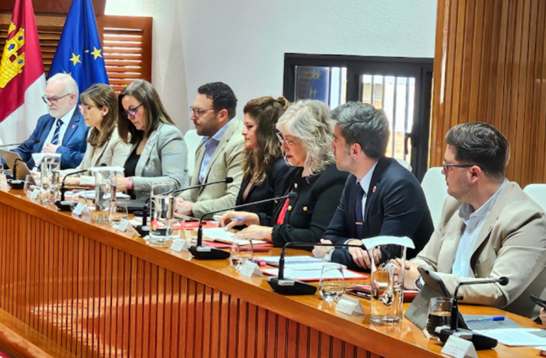 El PSOE de Puertollano recrimina al alcalde que aumente en 40.000 euros la partida de festejos en lugar de climatizar colegios o arreglar parques