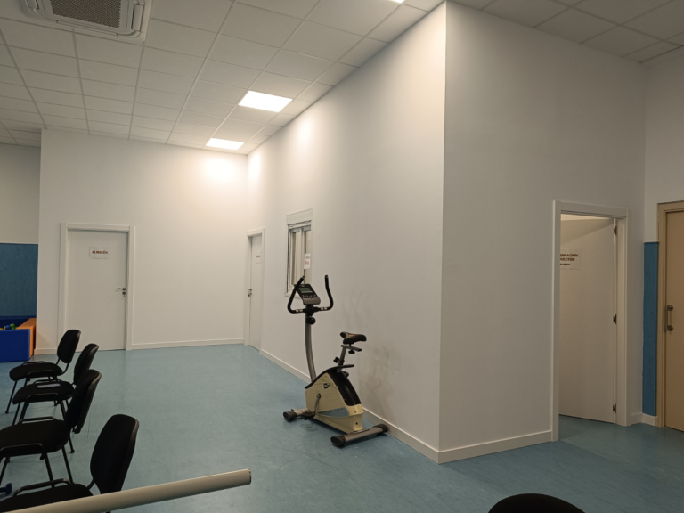 Finaliza la adecuación del gimnasio del centro de atención a personas con discapacidad de Puertollano, impulsada por CR Inclusiva COCEMFE
