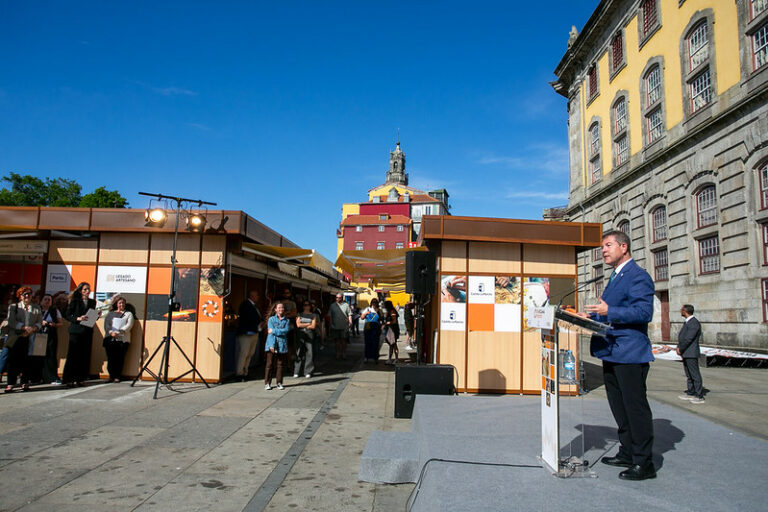 El Gobierno regional publicará en las próximas dos semanas la orden de bases de las ayudas a la artesanía, con un incremento del 55 por ciento en las cuantías