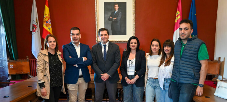 Valverde muestra su preocupación por la estabilidad institucional en Almagro y destaca el apoyo de la Diputación a los proyectos municipales