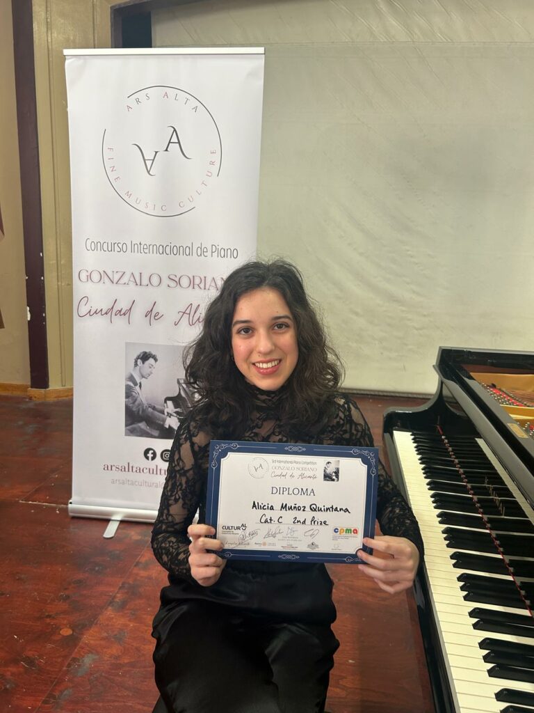 Alicia Muñoz Quintana, alumna del “Marcos Redondo”, premiada en el III Concurso Internacional de Piano “Gonzalo Soriano”