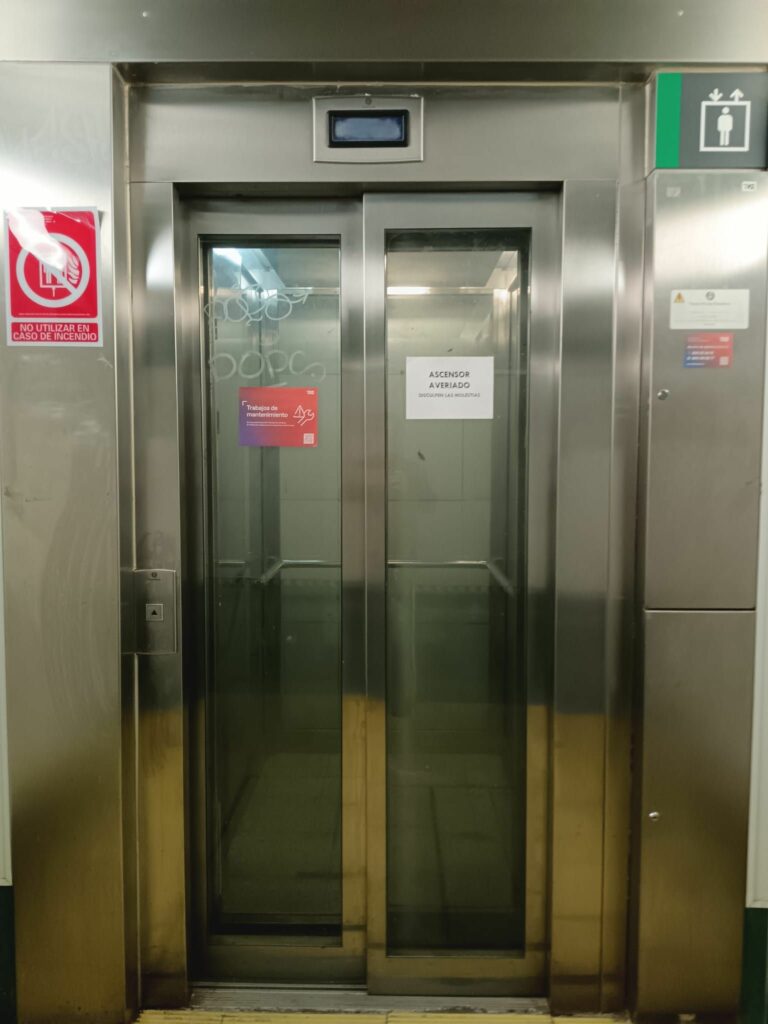 CCOO alerta de la falta de accesibilidad en la Estación de Alcázar para personas con movilidad reducida