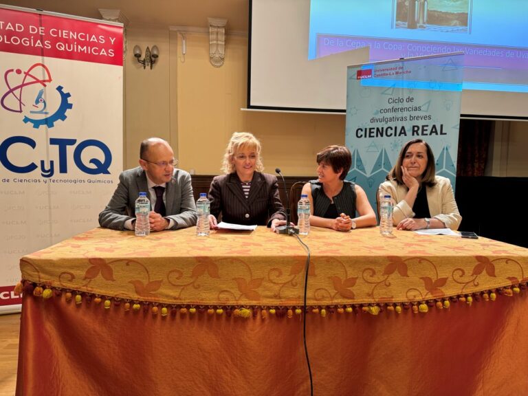 El Antiguo Casino acoge el ciclo de conferencias divulgativas breves “Ciencia Real IV”