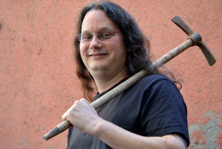 Entrevista a Alberto García-Teresa, doctor en Filología Hispánica y poeta