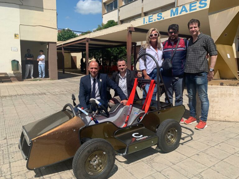 El IES Maestre de Calatrava impulsa la colaboración de los centros educativos y empresas en una jornada sobre buenas prácticas en FP Dual
