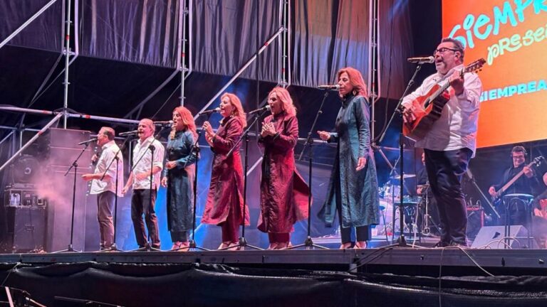 Puertollano despide con éxito el ciclo de conciertos de la 130 Feria de Mayo con Siempre Así