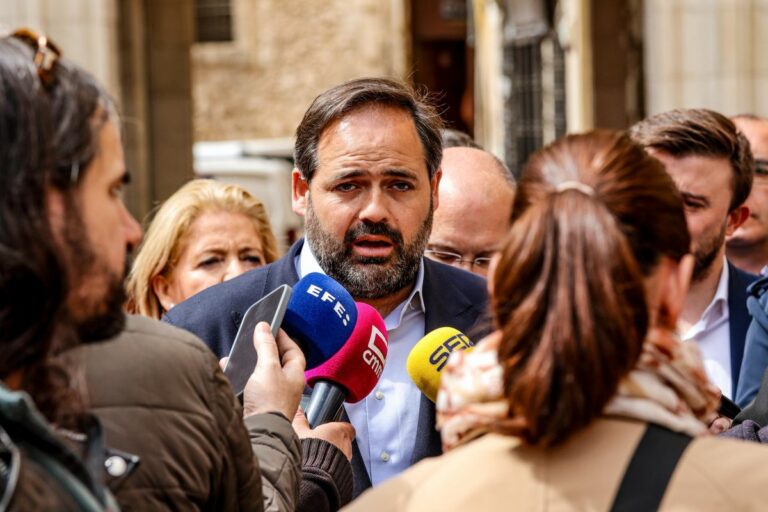 Núñez destaca que el nuevo Estatuto dota de modernidad a Castilla-La Mancha y adapta la región al siglo XXI