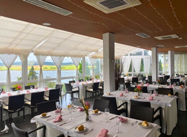 El Club de Campo de Ciudad Real celebra el Día de la Madre con comidas, flores y tardeo