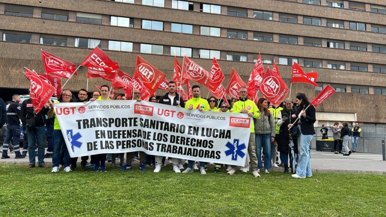 UGT y CCOO lamentan que el Sescam “se lave las manos” y “ponga la pelota en el tejado” de las empresas del transporte sanitario