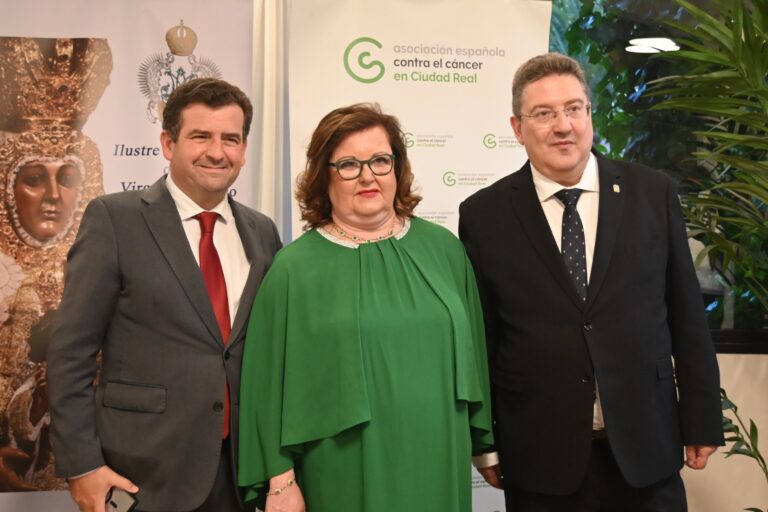 Ricardo Chamorro (VOX) participa en la gala benéfica de la Hermandad de la Virgen del Prado en favor de la lucha contra el cáncer