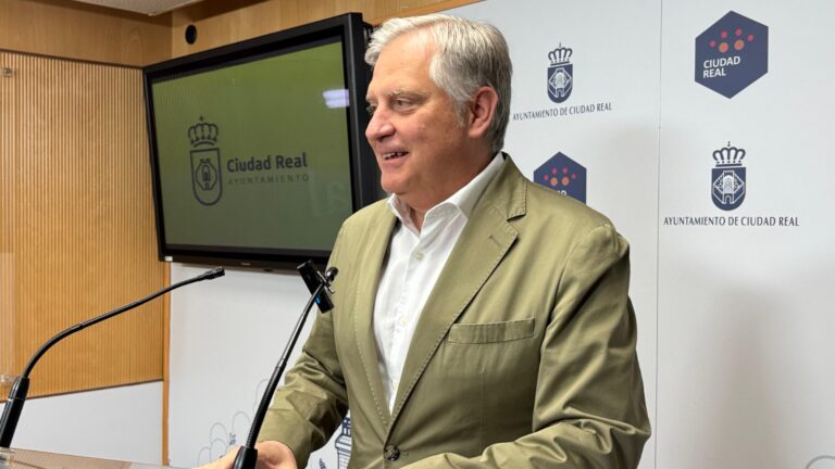 Cañizares denuncia una “pinza sin precedentes” entre Vox y PSOE en el Ayuntamiento de Ciudad Real