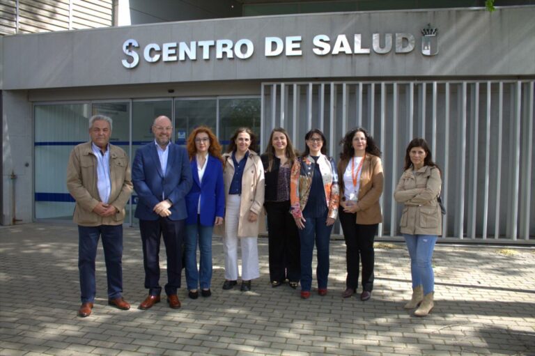 El Gobierno regional renueva el equipamiento de las Unidades de Salud Bucodental para seguir avanzando con mayor calidad en el desarrollo de las prestaciones