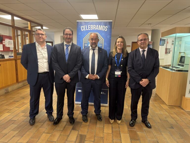 El Gobierno regional destaca la comunión de intereses entre administraciones, empresas y Universidad para impulsar la transformación digital 