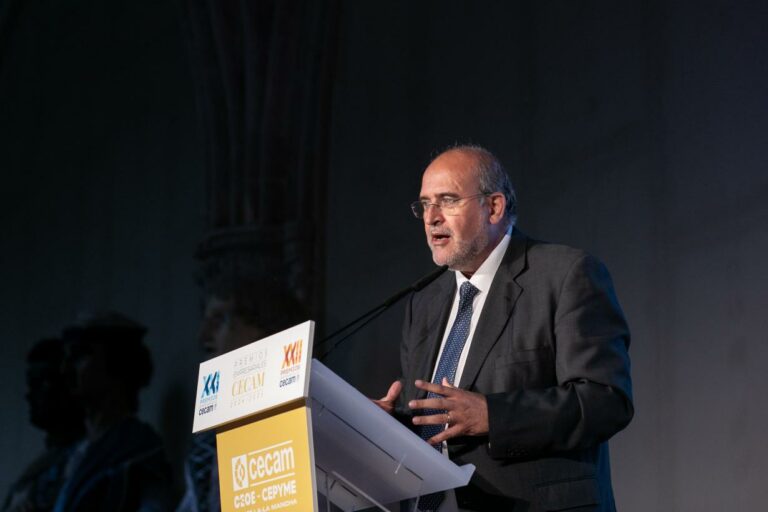 El Gobierno regional apela al consenso político y social para aprobar la Ley de Simplificación Administrativa