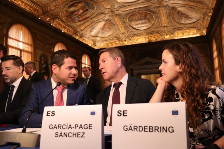 García-Page resalta “el consenso en las grandes estrategias” entre las regiones europeas y su respaldo a la postura autonómica en materia hídrica