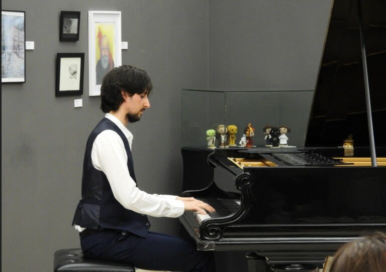 Puertollano: El Museo Cristina García Rodero se llena de música y pintura con la interpretación de “Goyescas” por el pianista Pascual Encarnación