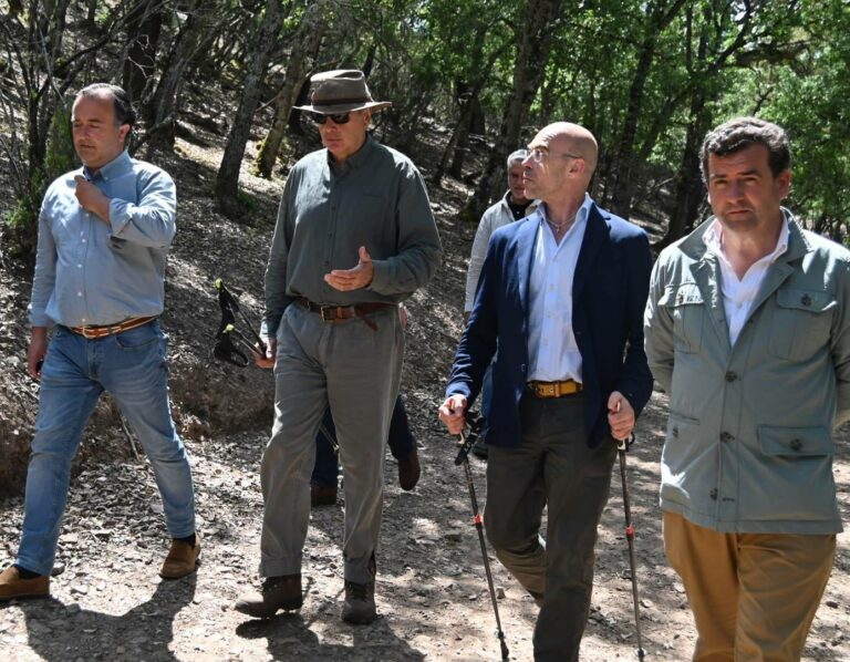 VOX visita Cabañeros y refuerza su «ofensiva» institucional en defensa del mundo rural en Europa, el Congreso y las Cortes de Castilla-La Mancha
