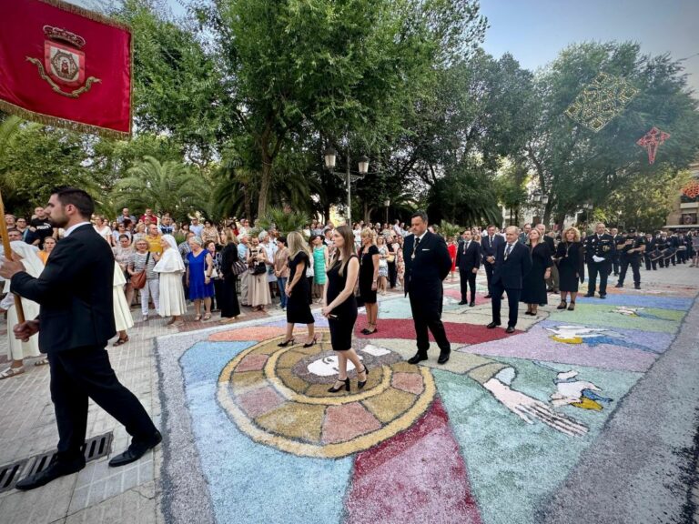 Ciudad Real se engalana la paso de la procesión del Corpus Christi