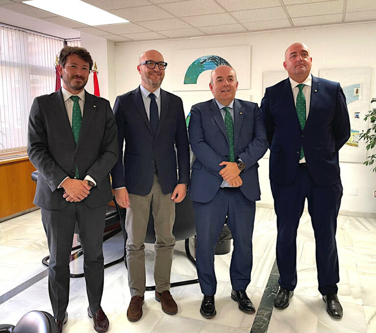 Eurocaja Rural respalda las inversiones municipales de Murcia a través de una operación financiera con el Ayuntamiento Eurocaja Rural respalda las inversiones municipales de Murcia a través de una operación financiera con el Ayuntamiento