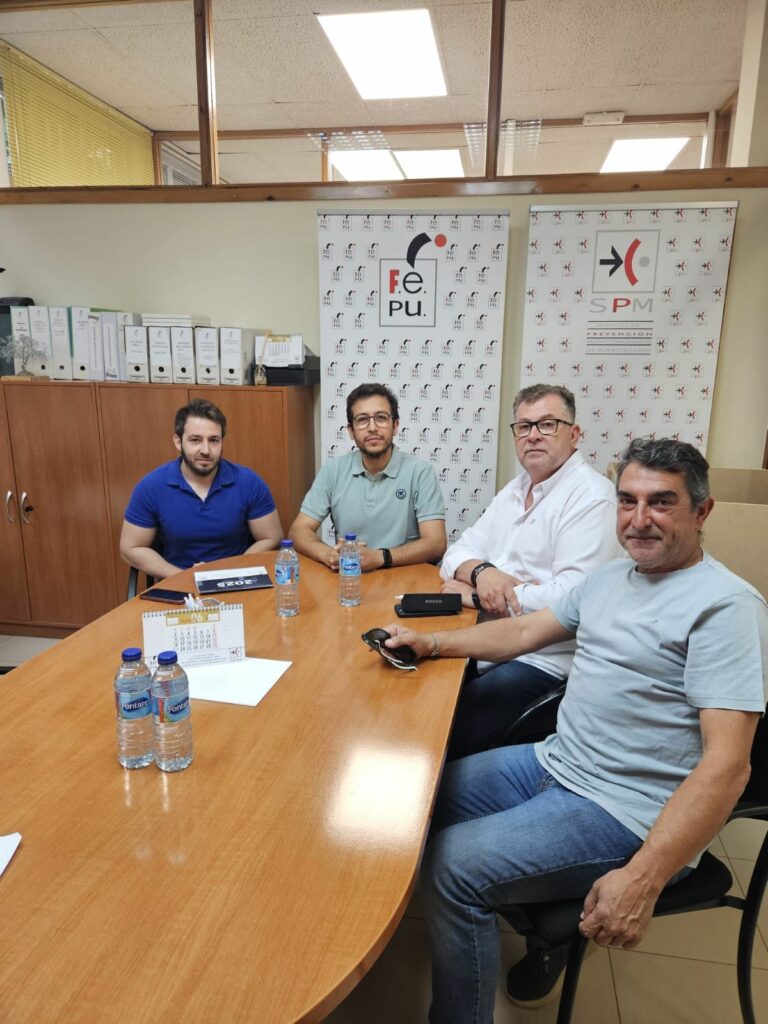 La Asociación de Clubes Deportivos de Puertollano y la Federación de Empresarios estrechan su colaboración