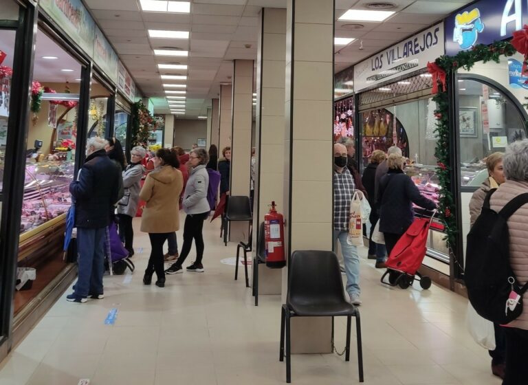 El PSOE acusa al alcalde de Puertollano de «desatender» la climatización del Mercado Municipal
