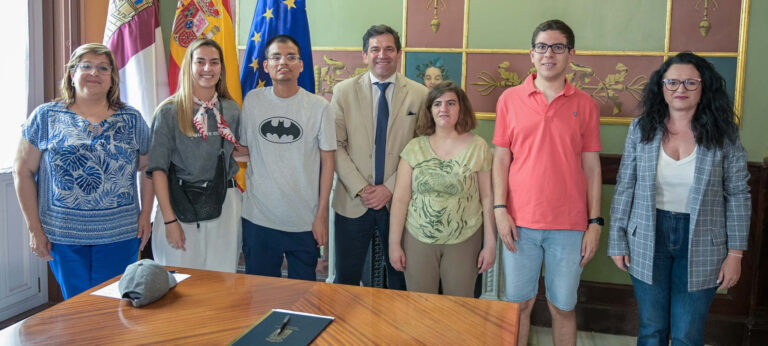 La Diputación fomenta la integración social de las personas con discapacidad a través de un nuevo convenio con CLM Inclusiva COCEMFE