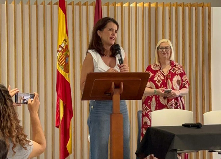 La vicepresidenta María Jesús Pelayo reafirma el compromiso de la Diputación de Ciudad Real con la innovación vinícola en la II Edición del BIBE
