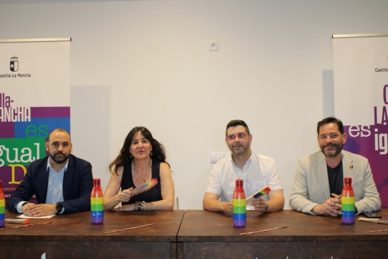 Blanca Fernández asegura que la historia nos demuestra que “una sociedad más plural y diversa es siempre más sana, respirable y respetuosa”