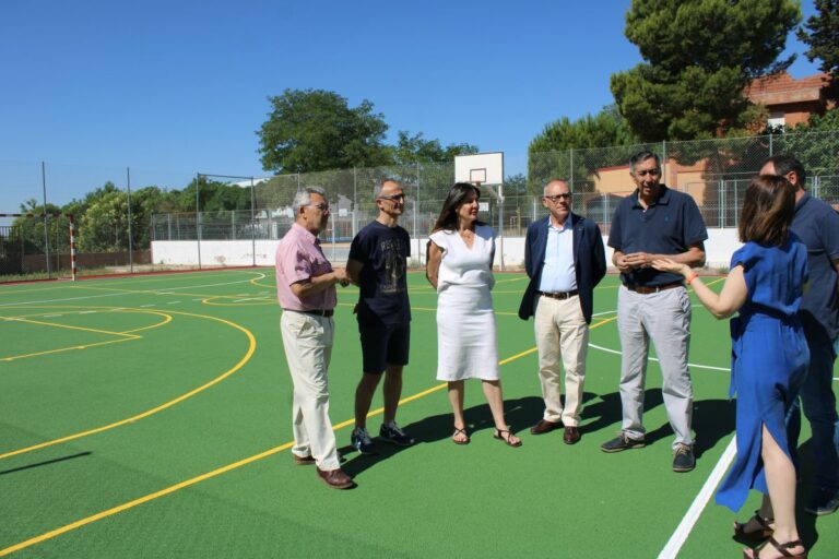 Blanca Fernández destaca el compromiso de la Junta con el sistema educativo tras invertir 4,3 millones en la mejora de instalaciones deportivas en la provincia de Ciudad Real