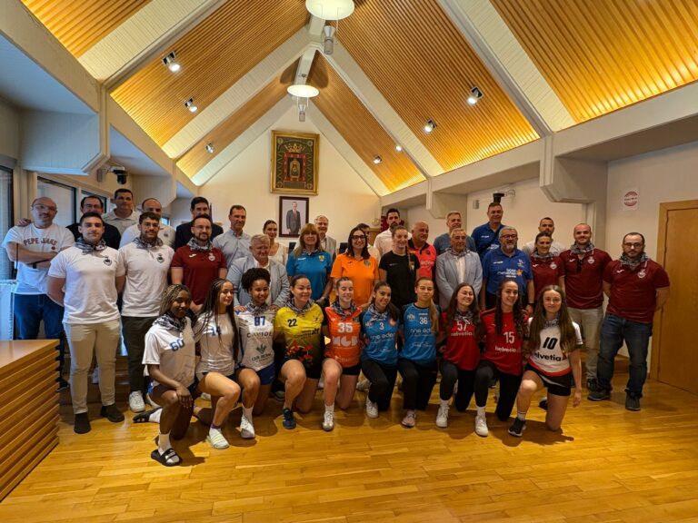 Recepción con historia para las promesas del balonmano español