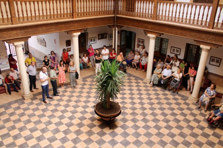 El Gobierno regional destaca el compromiso con la atención sanitaria rural con nuevas ofertas de empleo y mayor formación de profesionales