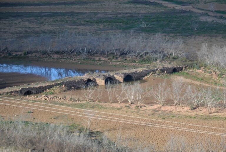 El Ministerio de Cultura inicia el expediente para declarar el puente de Oreto de Granátula como Bien de Interés Cultural